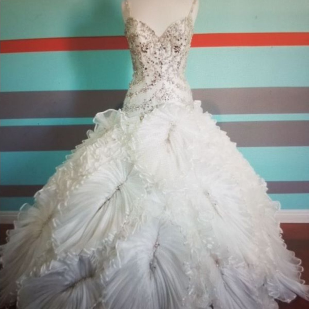 Wedding dress